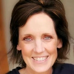 Tonya Frachiseur